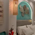 Ilianthos & Hotel apartamentowy Mikros Gialos