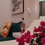 Ilianthos & 3*