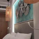 Ilianthos & Hotel apartamentowy Mikros Gialos