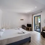 Ilianthos & Hotel apartamentowy