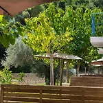 Ilianthos & Hotel apartamentowy Mikros Gialos
