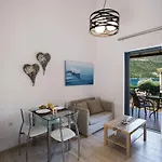 Ilianthos & Hotel apartamentowy 3*