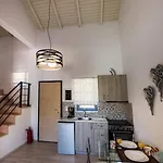 Hotel apartamentowy Ilianthos & Mikros Gialos