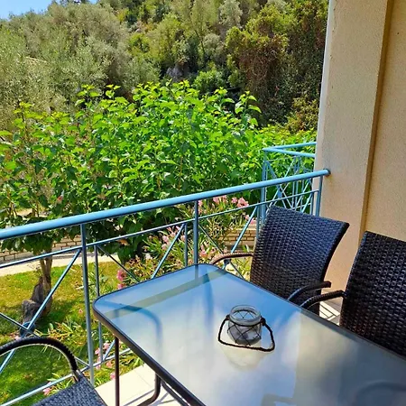 Aparthotel Ilianthos & Mikros Gialos
