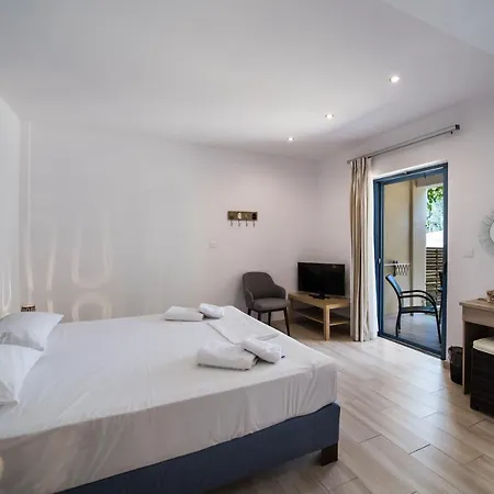 Ilianthos & Aparthotel
