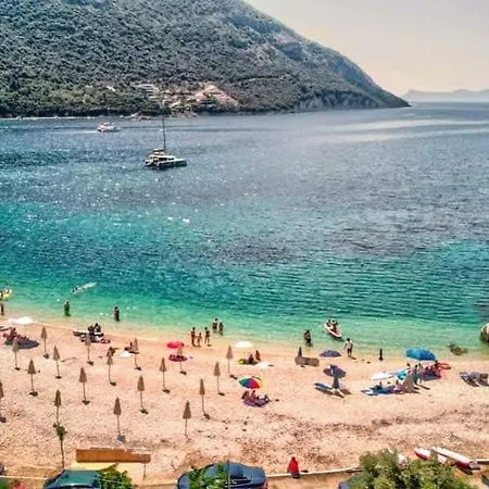 Apartahotel Ilianthos & 3*