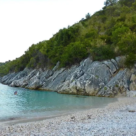 Ilianthos & 3*