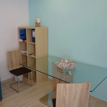 Apartahotel Ilianthos & 3*