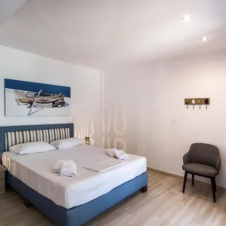 Apartahotel Ilianthos & Mikros Gialos