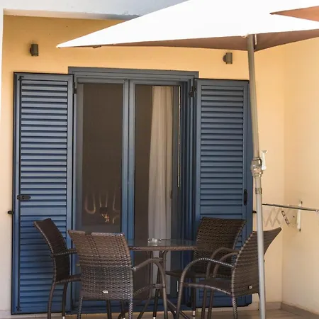 Ilianthos & Apartahotel