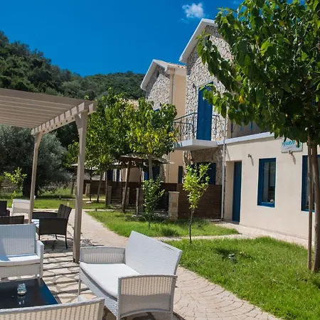 Apartahotel Ilianthos &