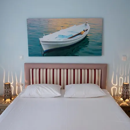 Ilianthos & Apartahotel Mikros Gialos