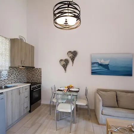 Apartahotel Ilianthos & 3*